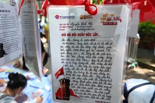 Người trẻ viết thư cho Tổ quốc tại Triển lãm tương tác "80 năm rạng rỡ non sông"