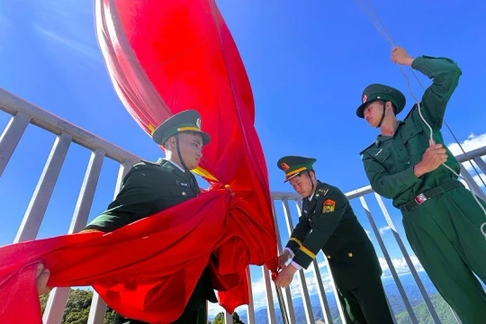 Linh thiêng Lễ chào cờ mừng Quốc khánh nơi biên cương