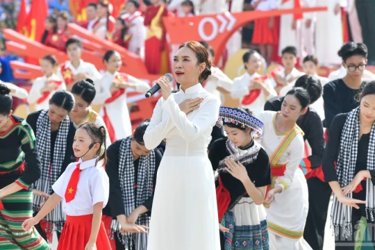 [Ảnh] Những tiết mục văn nghệ ấn tượng tại Lễ kỷ niệm 80 năm Quốc khánh