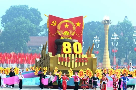 Góp phần lan tỏa sức mạnh quân sự, quốc phòng Việt Nam, hình ảnh đẹp của Bộ đội Cụ Hồ